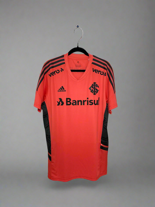 Internacional - adidas - 2022/2023 - TRAINING Kit