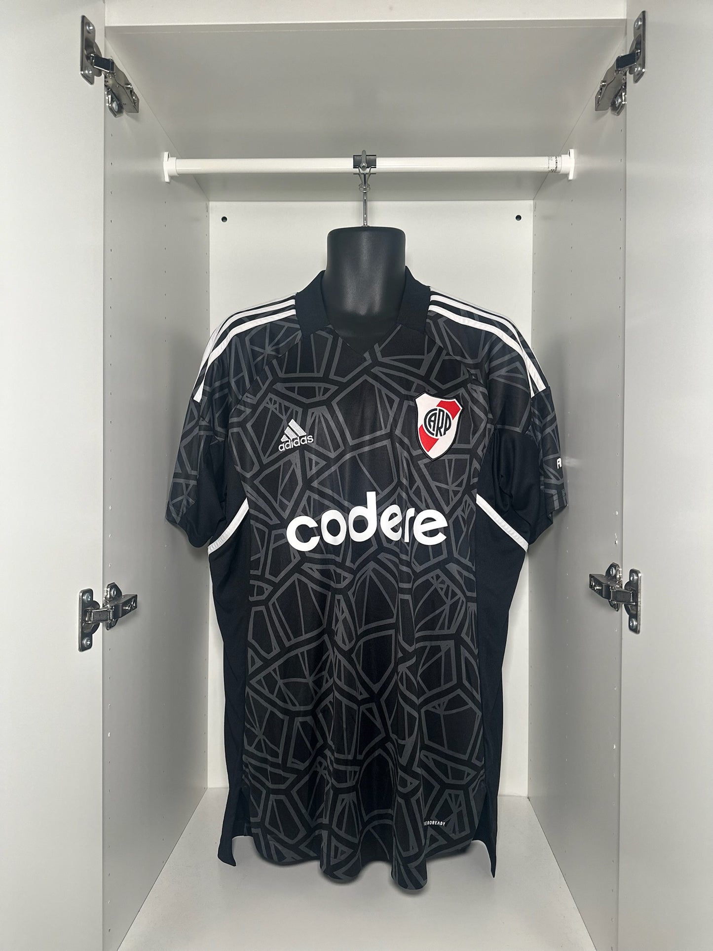 River Plate Armani #1 - adidas - 2022/2023 - GK Kit