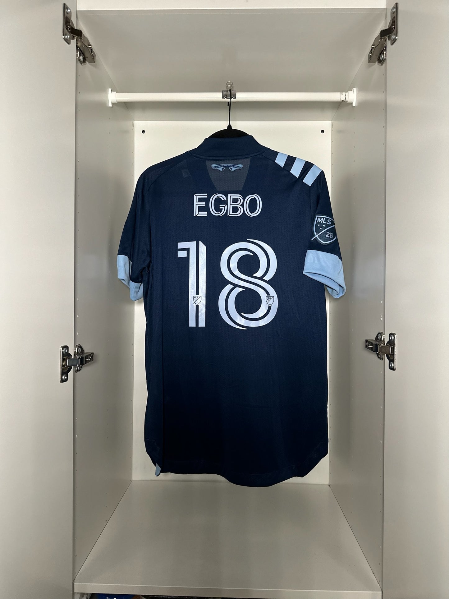 Vancouver Whitecaps Egbo #18 - adidas - 2020/2021 - AWAY Kit