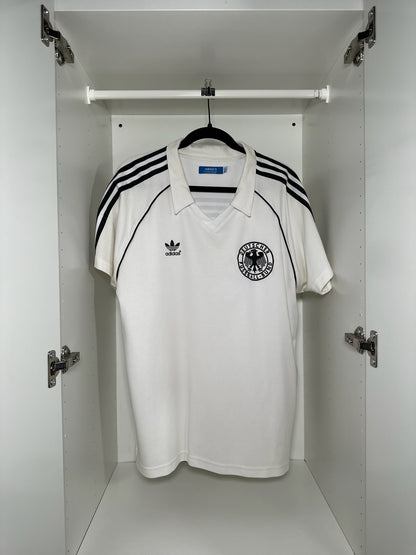 Germany #5 - adidas - 1981/1982 - RETRO Kit