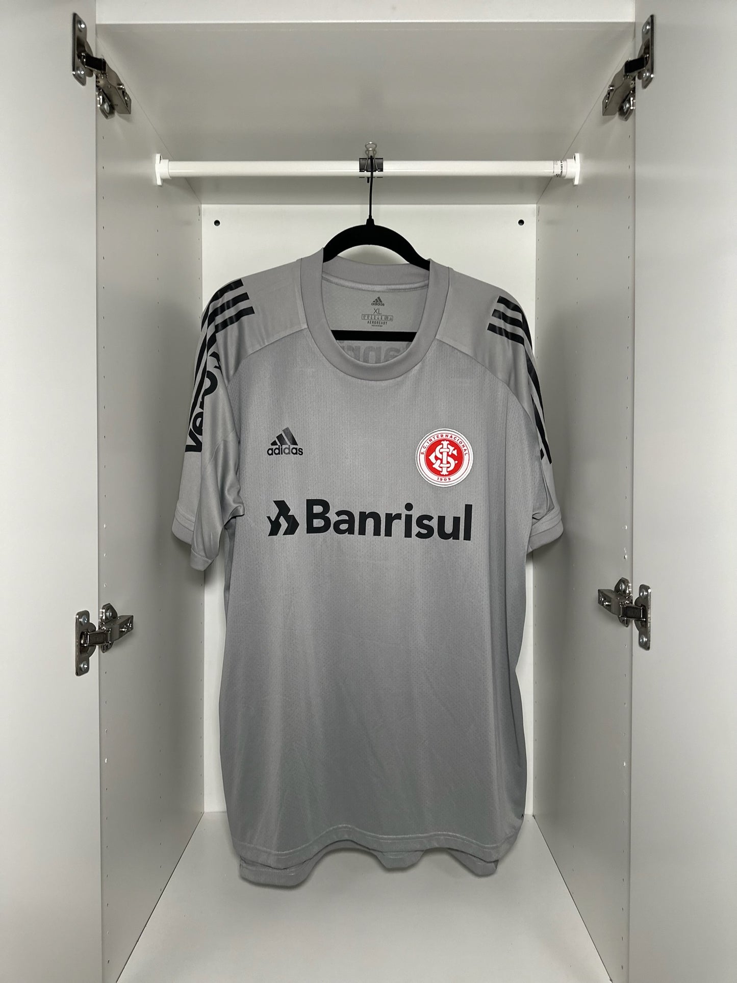 Internacional - adidas - 2020/2021 - TRAINING Kit