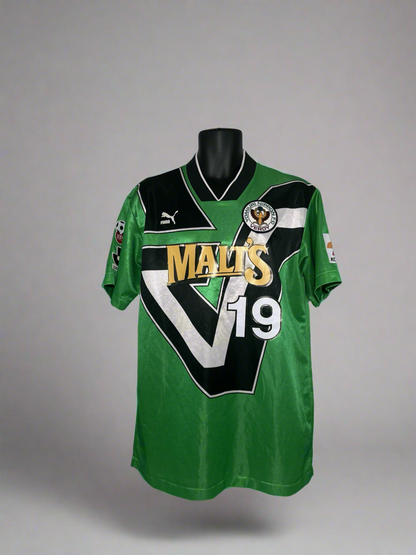 Tokyo Verdy #19 - Puma - 1995/1997 - HOME Kit