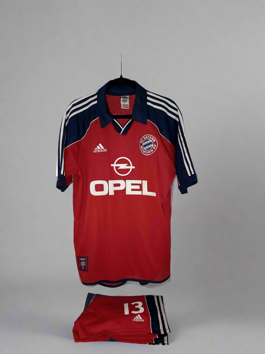 Bayern Munich Sergio #13 - adidas - 1999/2001 - HOME Kit and Shorts