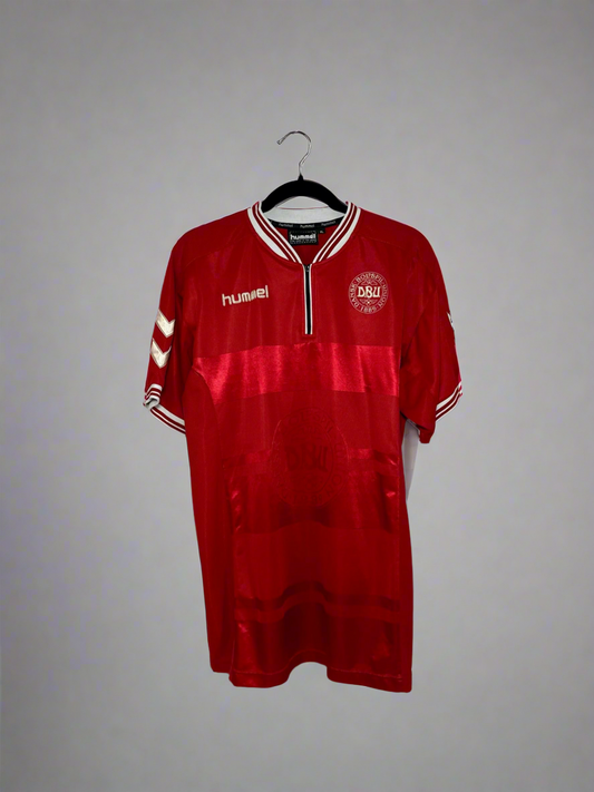 Denmark - Hummel - 2000/2001 - HOME Kit